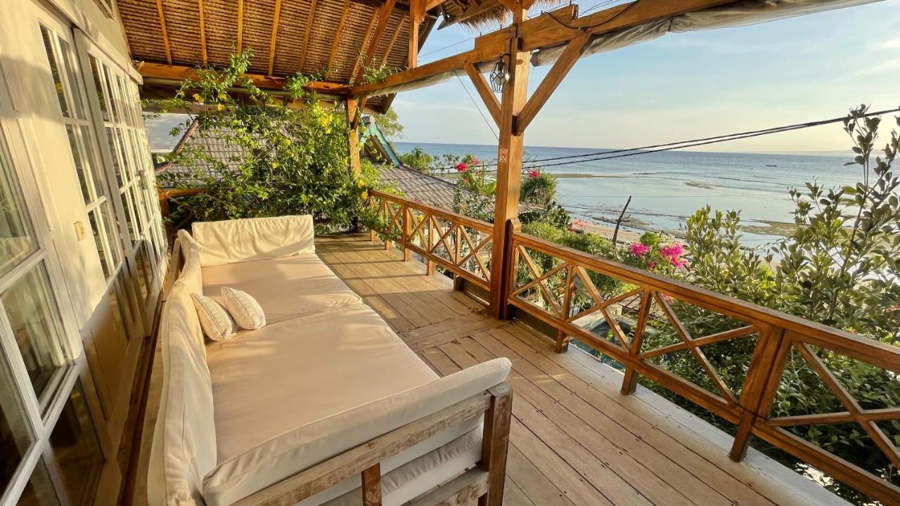 Serenity Luxurious Beachfront Villa & Spa With Private Infinity Pool, 8 Guests Gili Islands Exterior photo