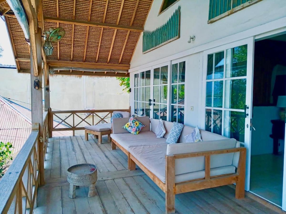 Serenity Luxurious Beachfront Villa & Spa With Private Infinity Pool, 8 Guests Gili Islands Exterior photo