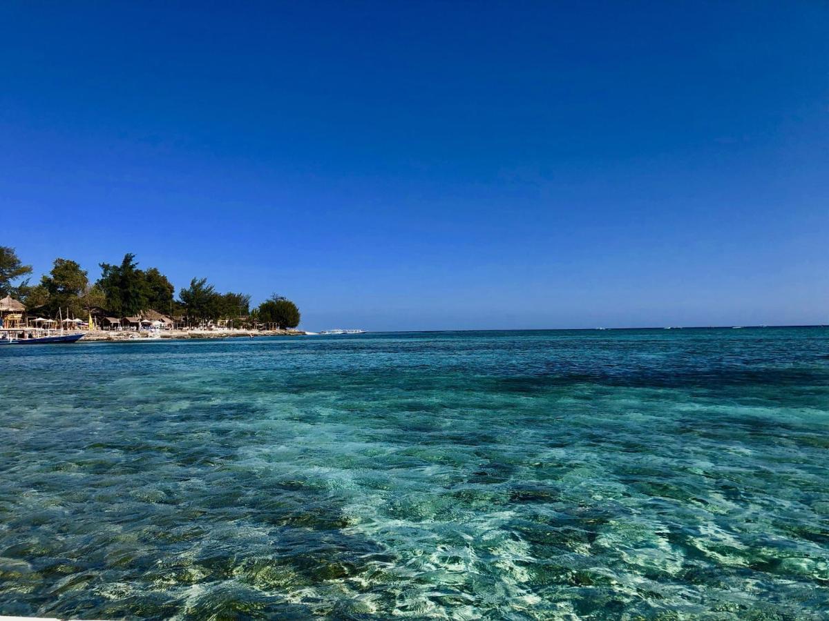 Serenity Luxurious Beachfront Villa & Spa With Private Infinity Pool, 8 Guests Gili Islands Exterior photo